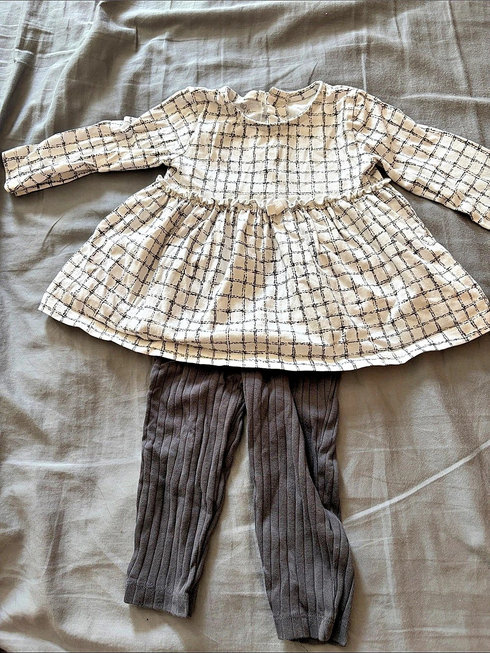 Oliver & Rain Checkered Dress & Pants Set Baby 18M Like New